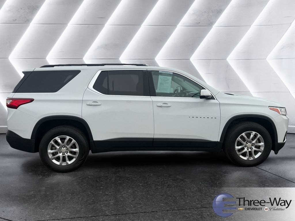 2020 Chevrolet Traverse LT Cloth