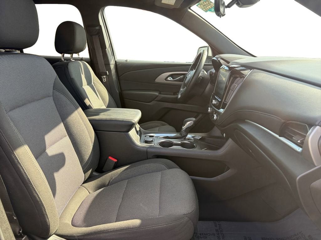 2024 Chevrolet Traverse Limited LT Cloth
