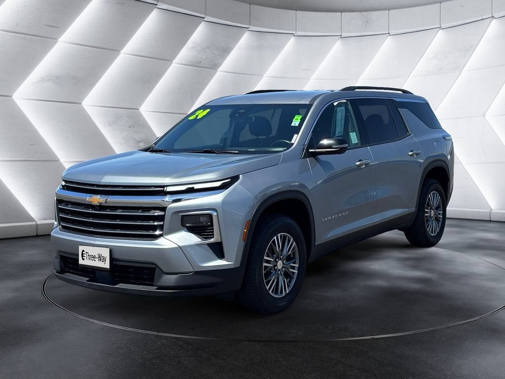2024 Chevrolet Traverse LT