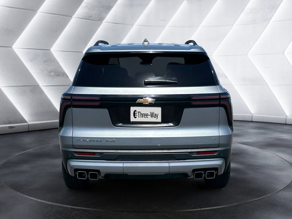 2024 Chevrolet Traverse LT