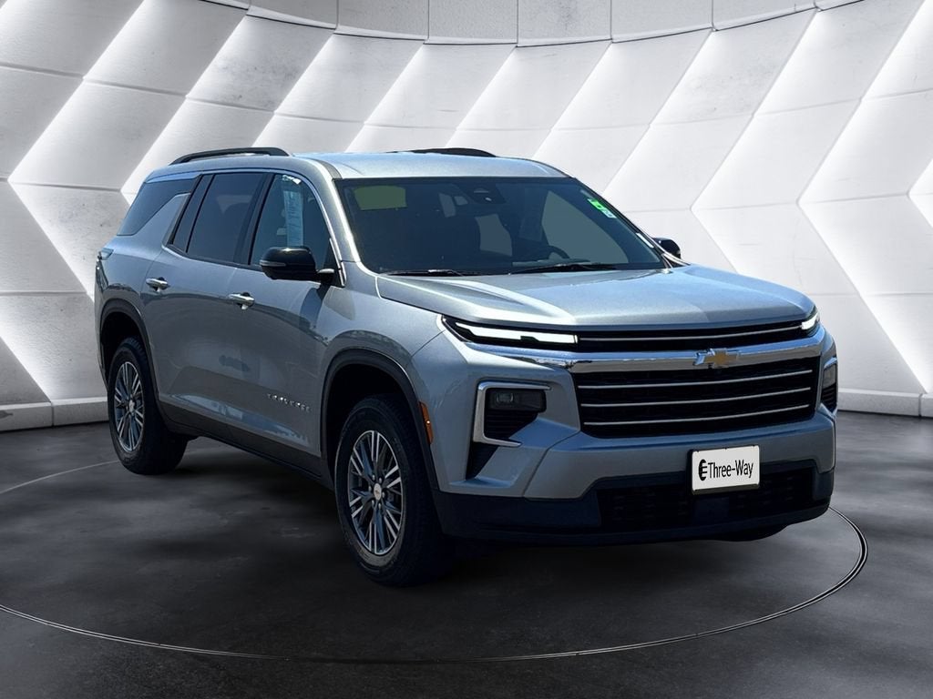 2024 Chevrolet Traverse LT