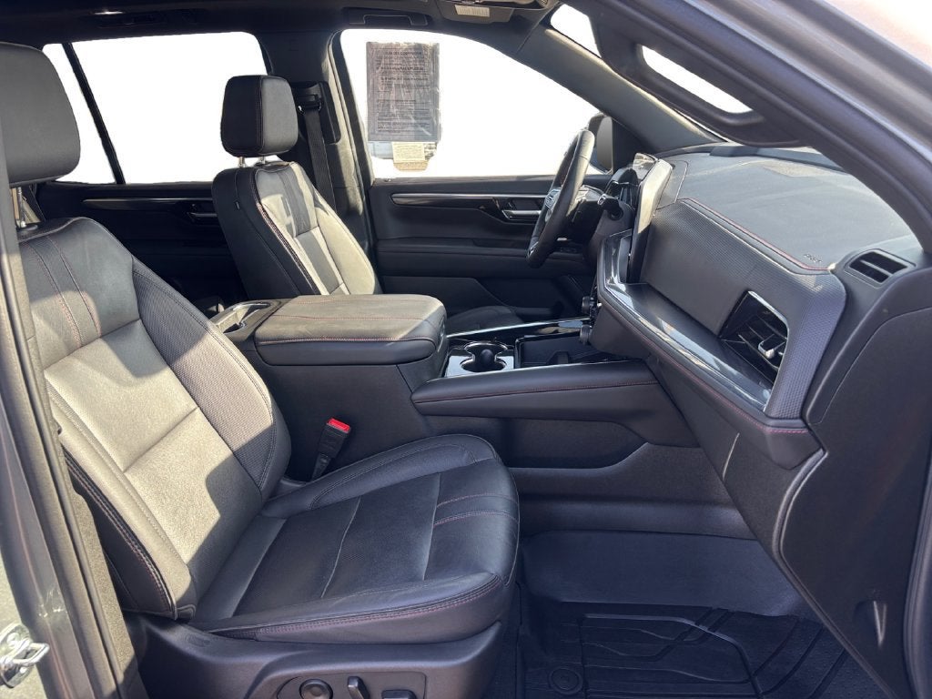 2025 Chevrolet Tahoe RST - Photo 17