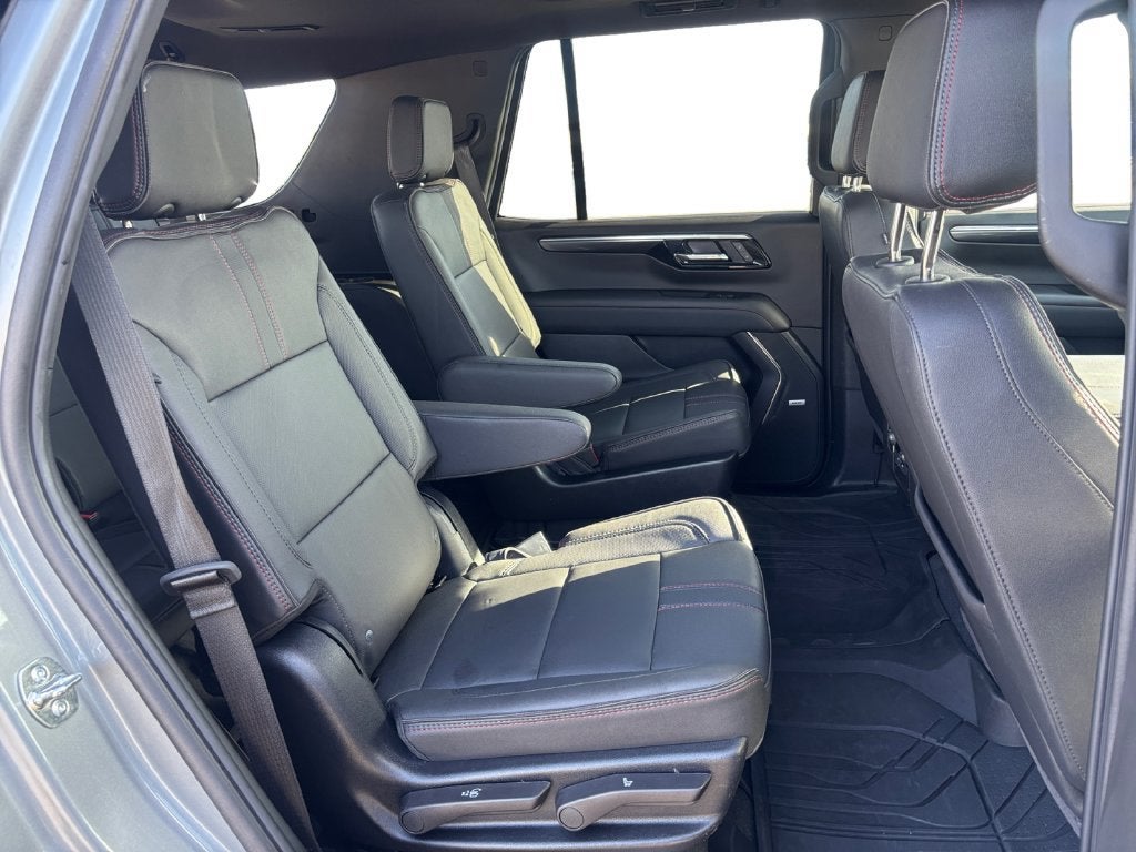 2025 Chevrolet Tahoe RST - Photo 18