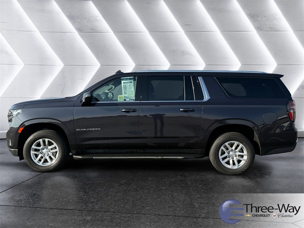 2024 Chevrolet Suburban LT