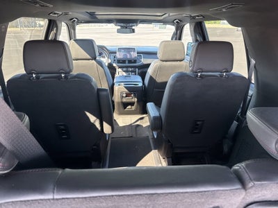 2023 Chevrolet Suburban RST