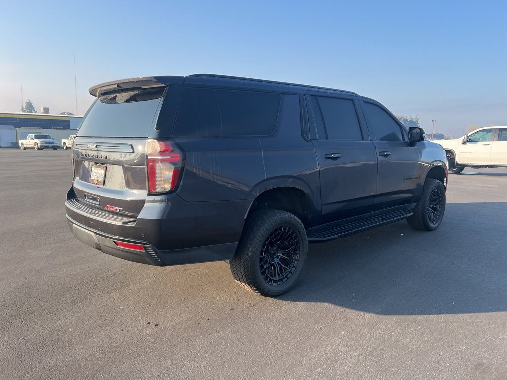2023 Chevrolet Suburban RST