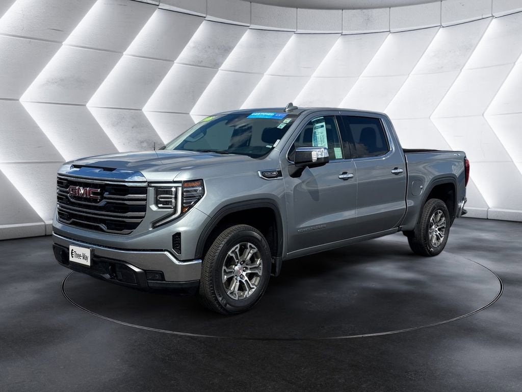 2025 GMC Sierra 4WD Crew Cab Short Box SLT's photo
