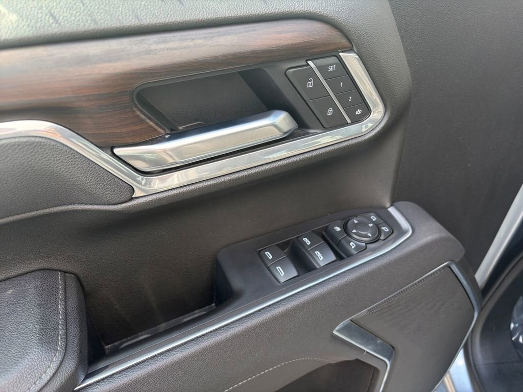 2025 GMC Sierra 1500 SLT - Photo 11