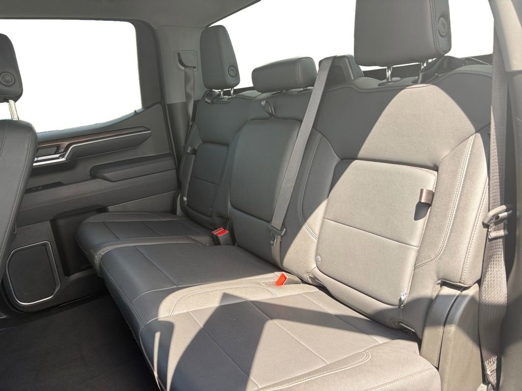 2025 GMC Sierra 1500 SLT - Photo 16