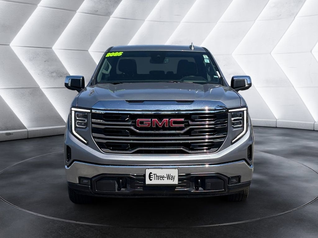 2025 GMC Sierra 1500 SLT - Photo 8