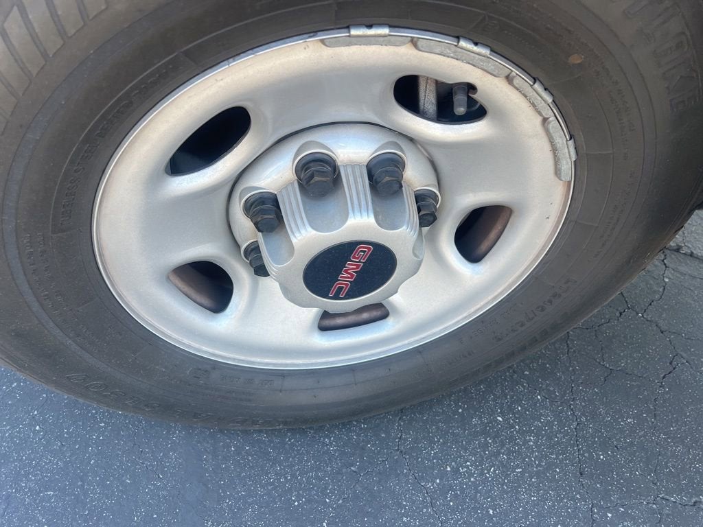 2023 GMC Savana Cargo 2500 Work Van