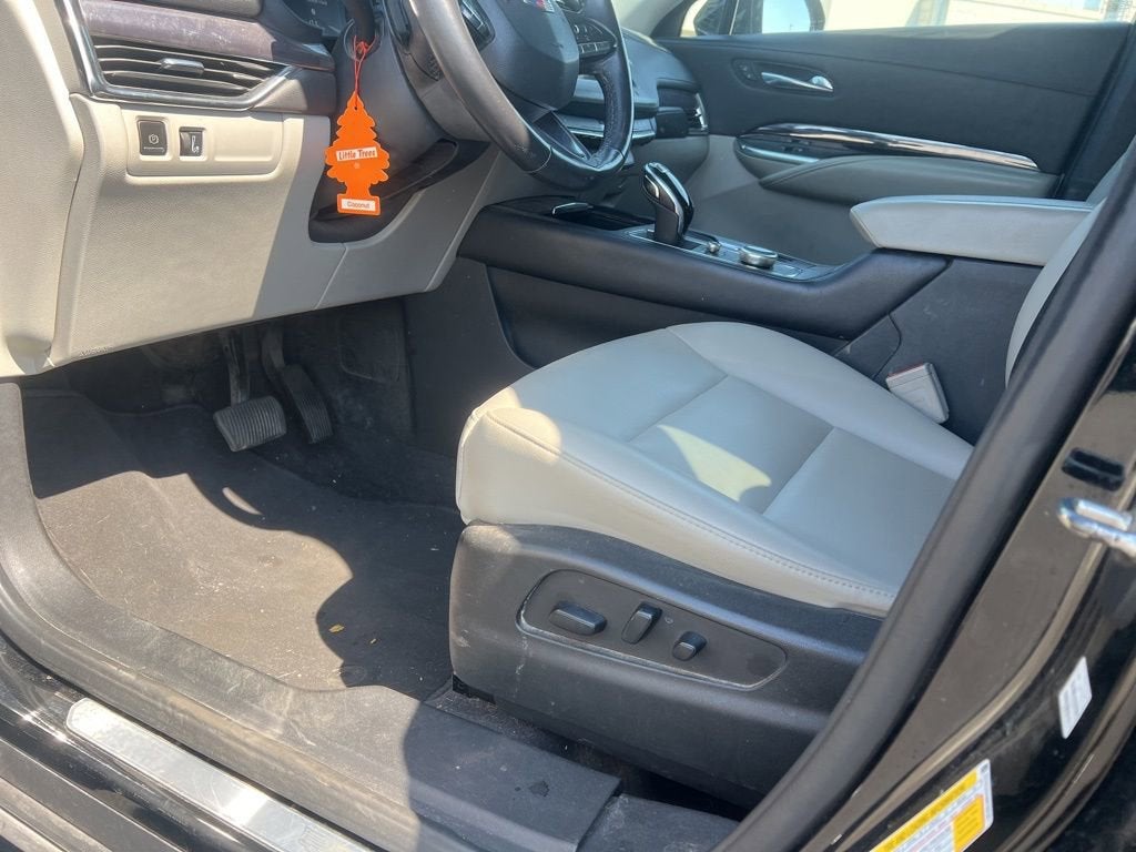 2021 Cadillac XT4 FWD Luxury