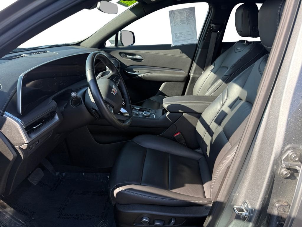 2025 Cadillac XT4 Premium Luxury