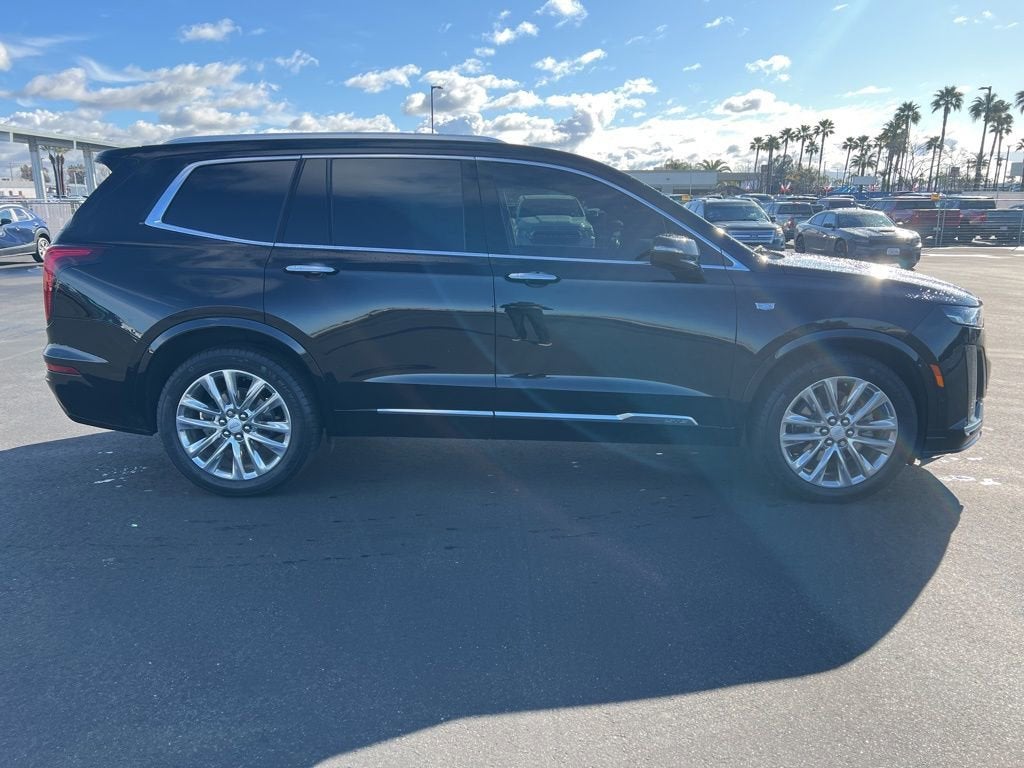 2022 Cadillac XT6 Premium Luxury