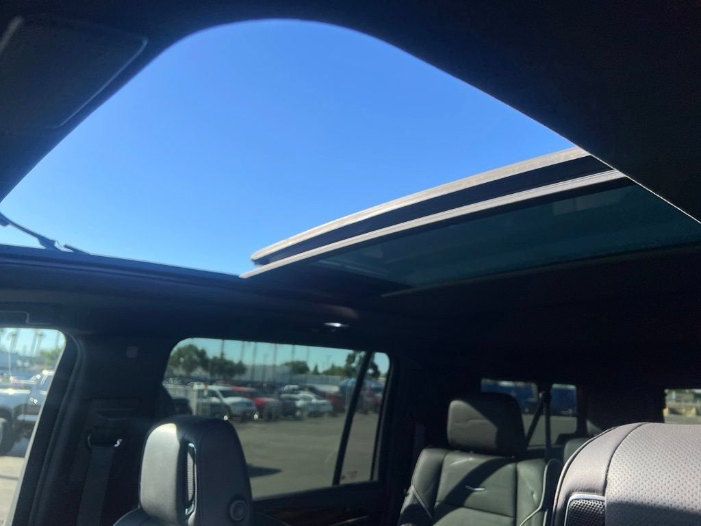 2023 Cadillac Escalade ESV Premium Luxury