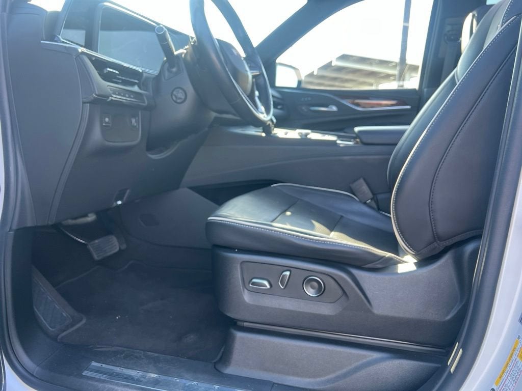 2023 Cadillac Escalade ESV Premium Luxury