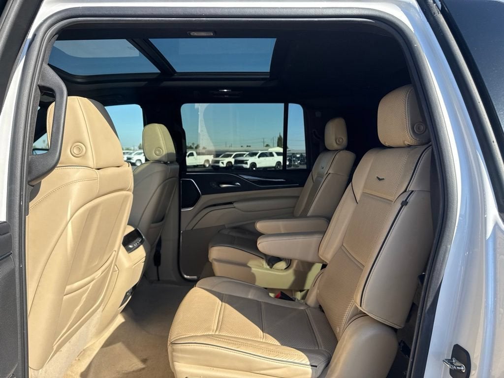 2023 Cadillac Escalade ESV 4WD Premium Luxury