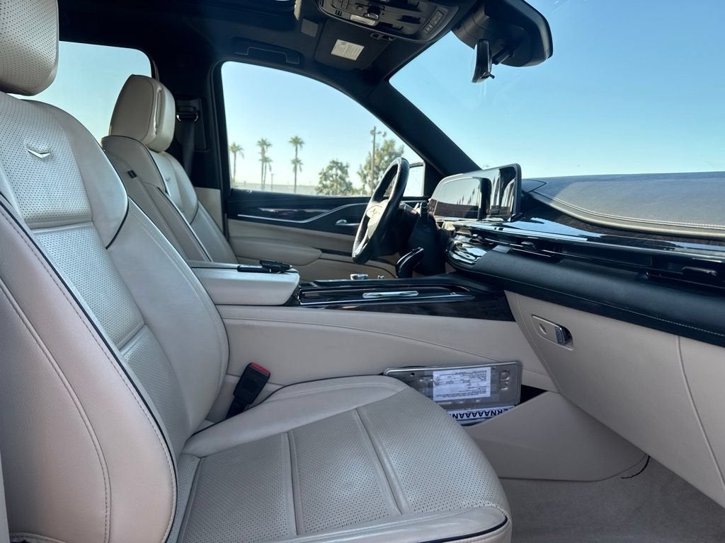 2023 Cadillac Escalade ESV 4WD Premium Luxury