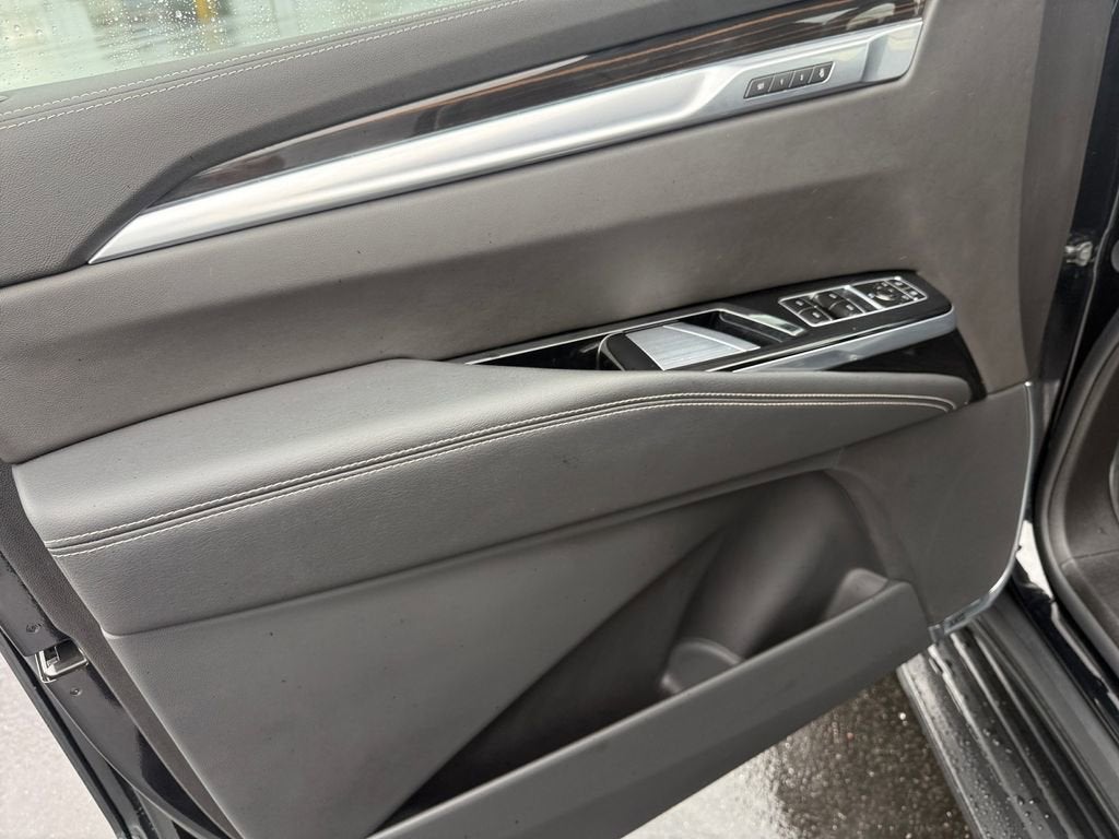 2025 Cadillac Escalade Luxury