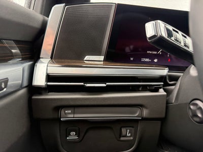 2025 Cadillac Escalade Luxury