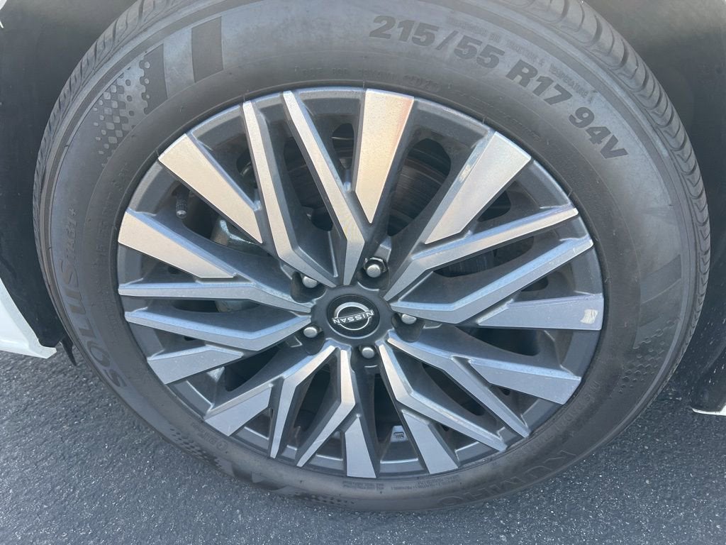 2025 Nissan Altima SV