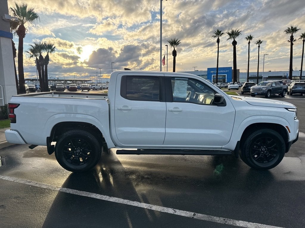 2023 Nissan Frontier SV
