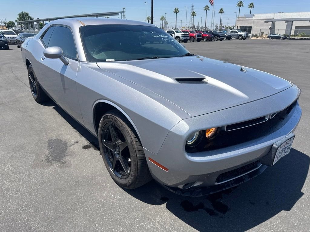 2018 Dodge Challenger SXT's photo