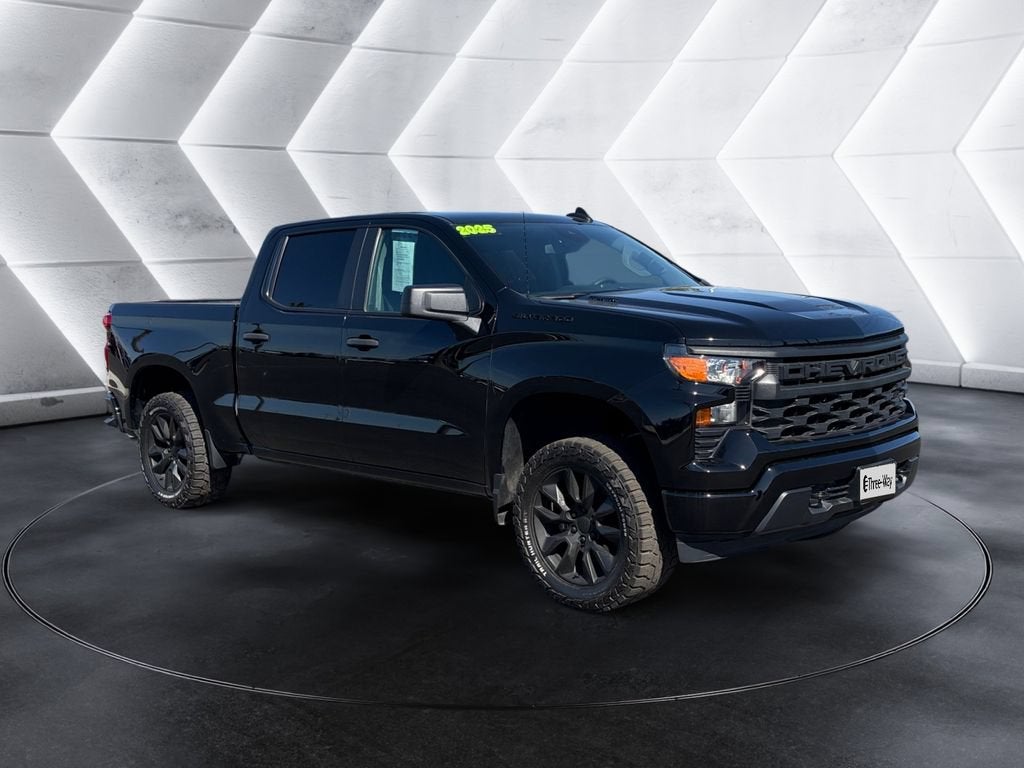 2025 Chevrolet Silverado 1500 Custom