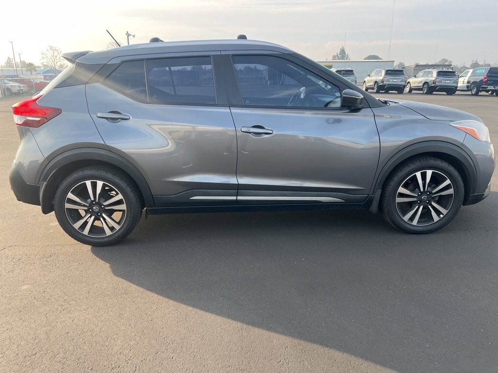2019 Nissan Kicks SR