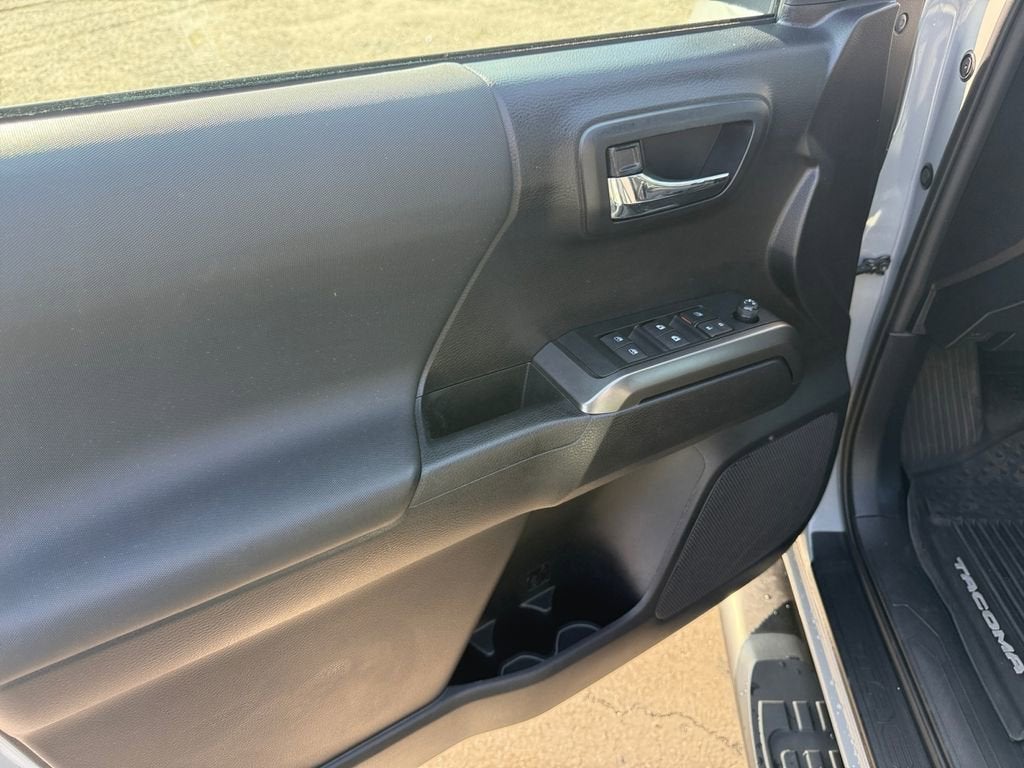 2020 Toyota Tacoma 2WD SR5