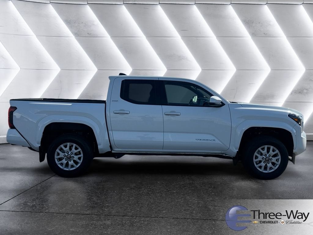 2024 Toyota Tacoma 4WD SR5