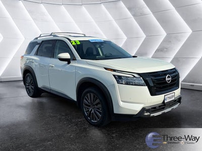 2023 Nissan Pathfinder SL