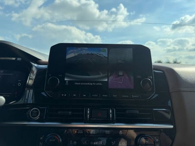 2023 Nissan Pathfinder Platinum