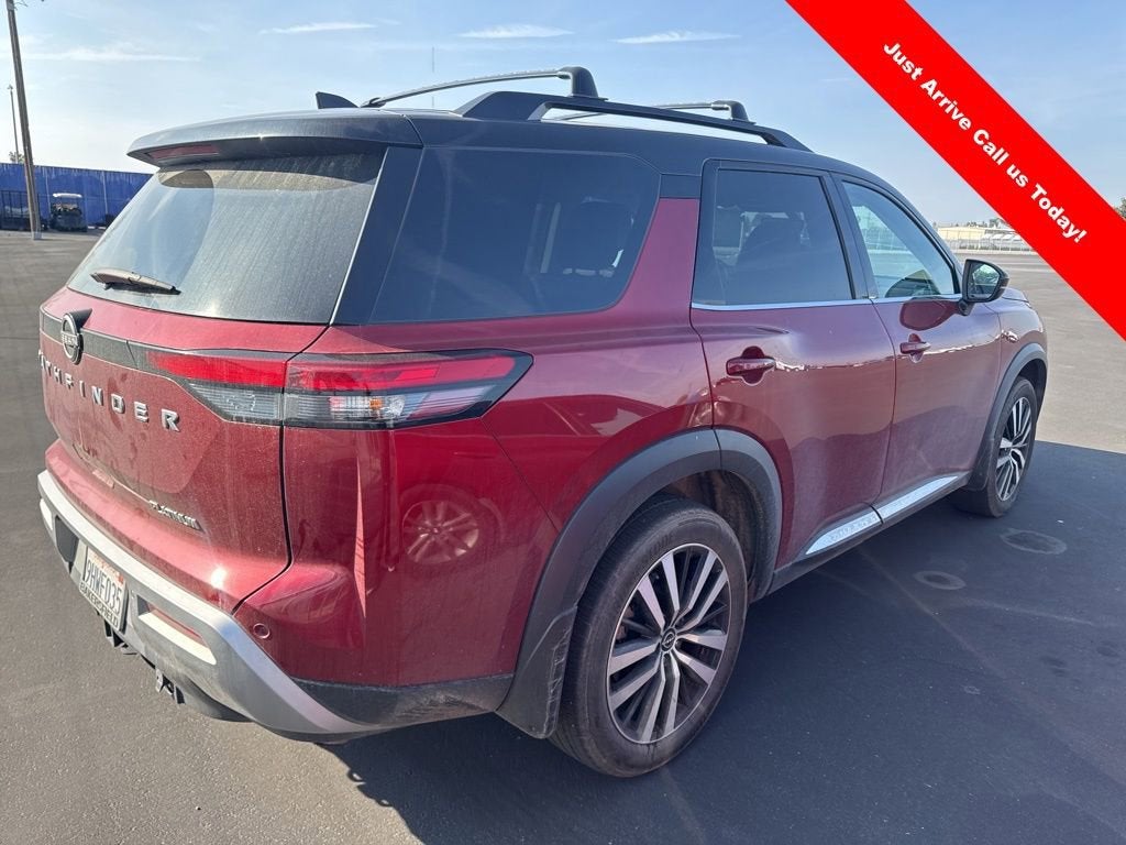 2023 Nissan Pathfinder Platinum