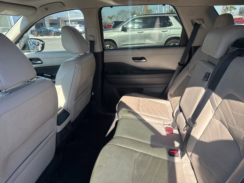 2022 Nissan Pathfinder Platinum