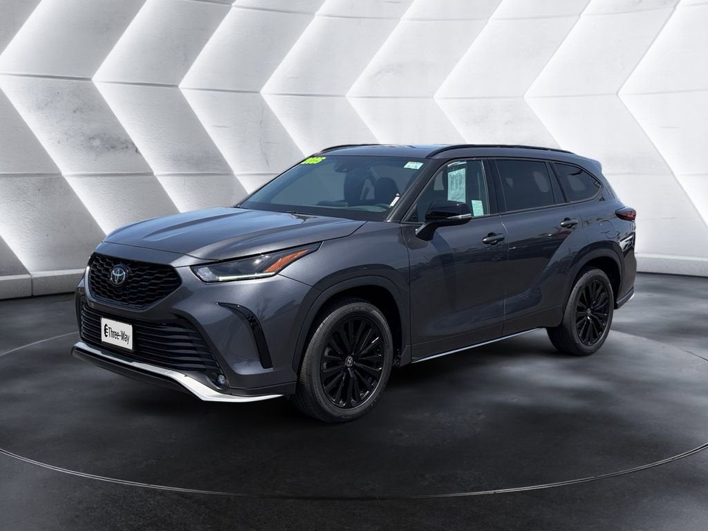 2025 Toyota Highlander LE