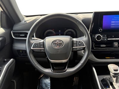 2025 Toyota Highlander LE