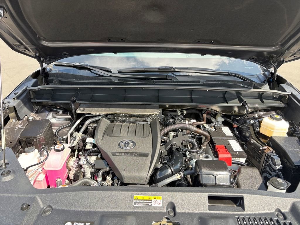 2025 Toyota Highlander LE