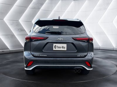 2025 Toyota Highlander LE