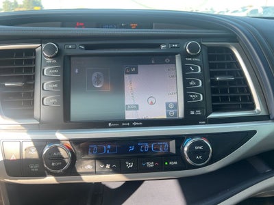 2019 Toyota Highlander SE