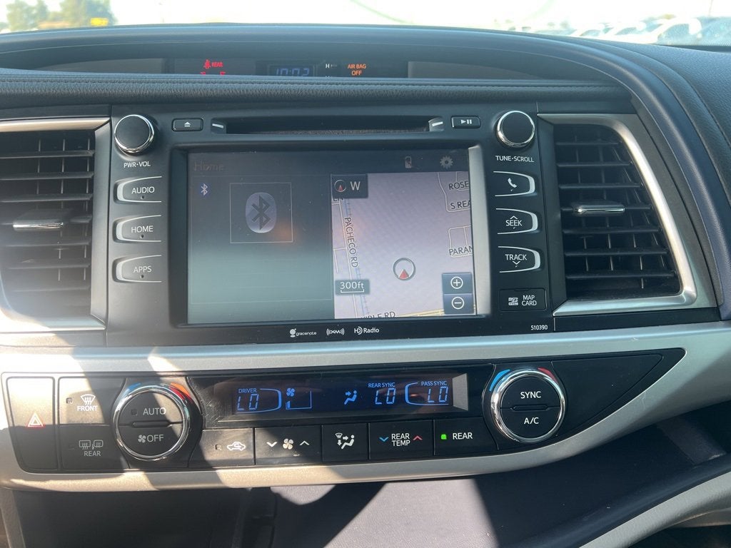 2019 Toyota Highlander SE