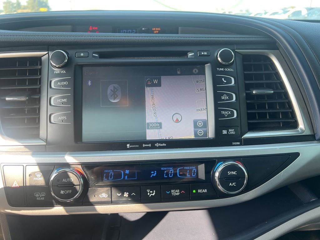 2019 Toyota Highlander SE