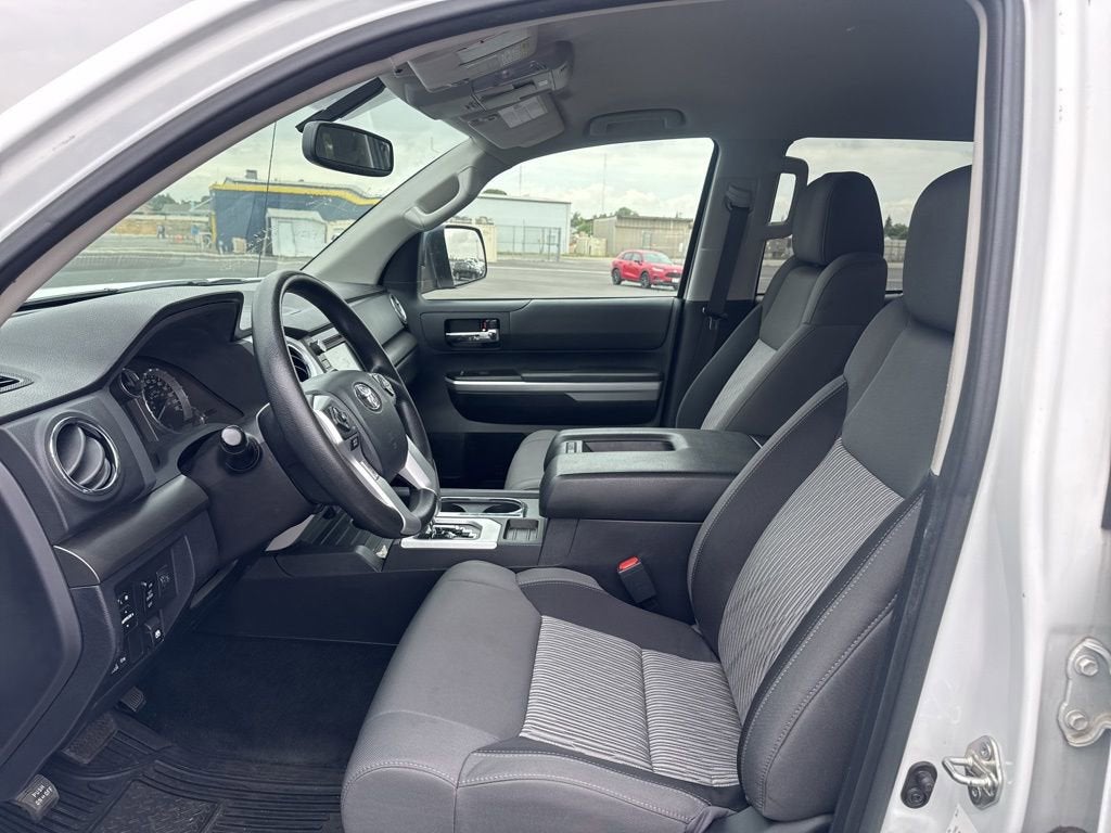 2017 Toyota Tundra 4WD SR5