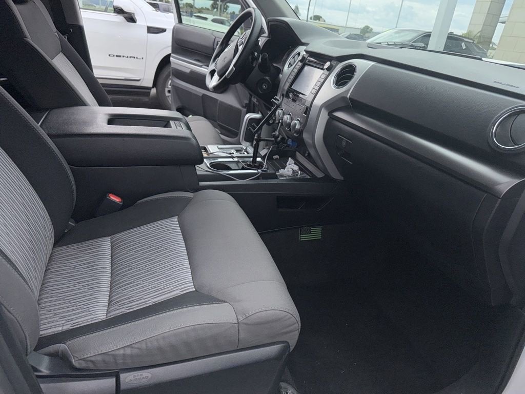 2017 Toyota Tundra 4WD SR5