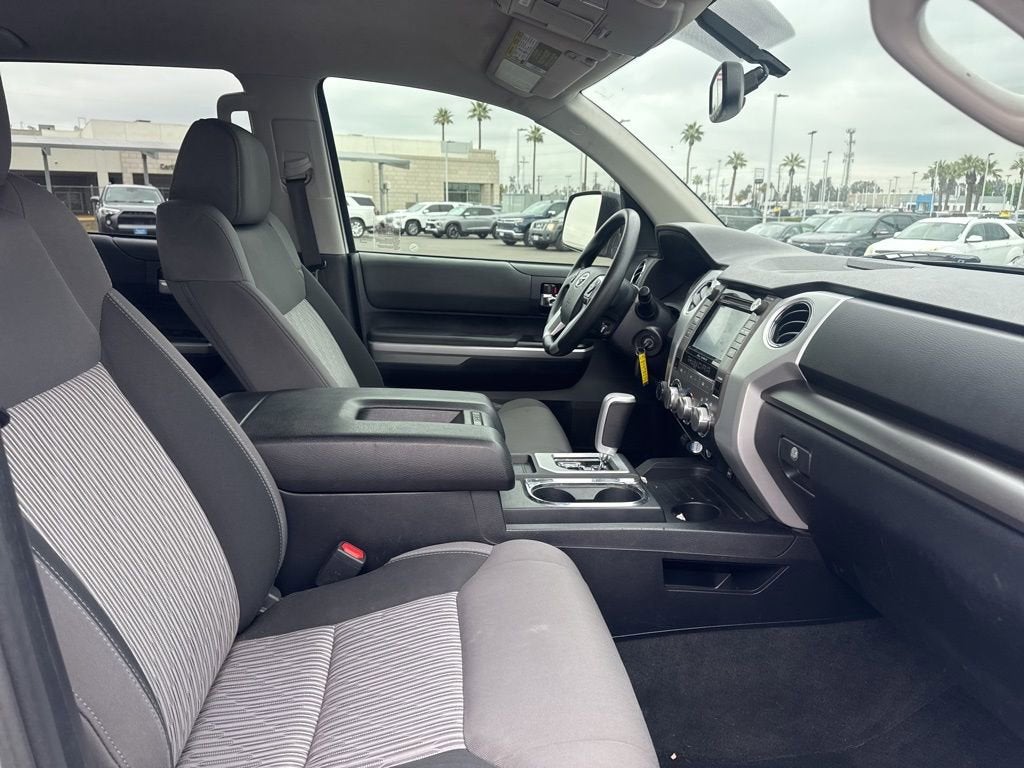 2017 Toyota Tundra 4WD SR5