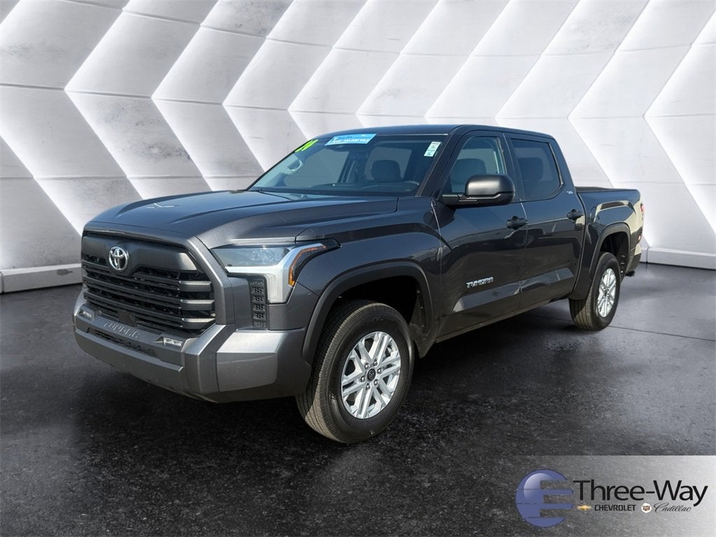 2024 Toyota Tundra 4WD SR5