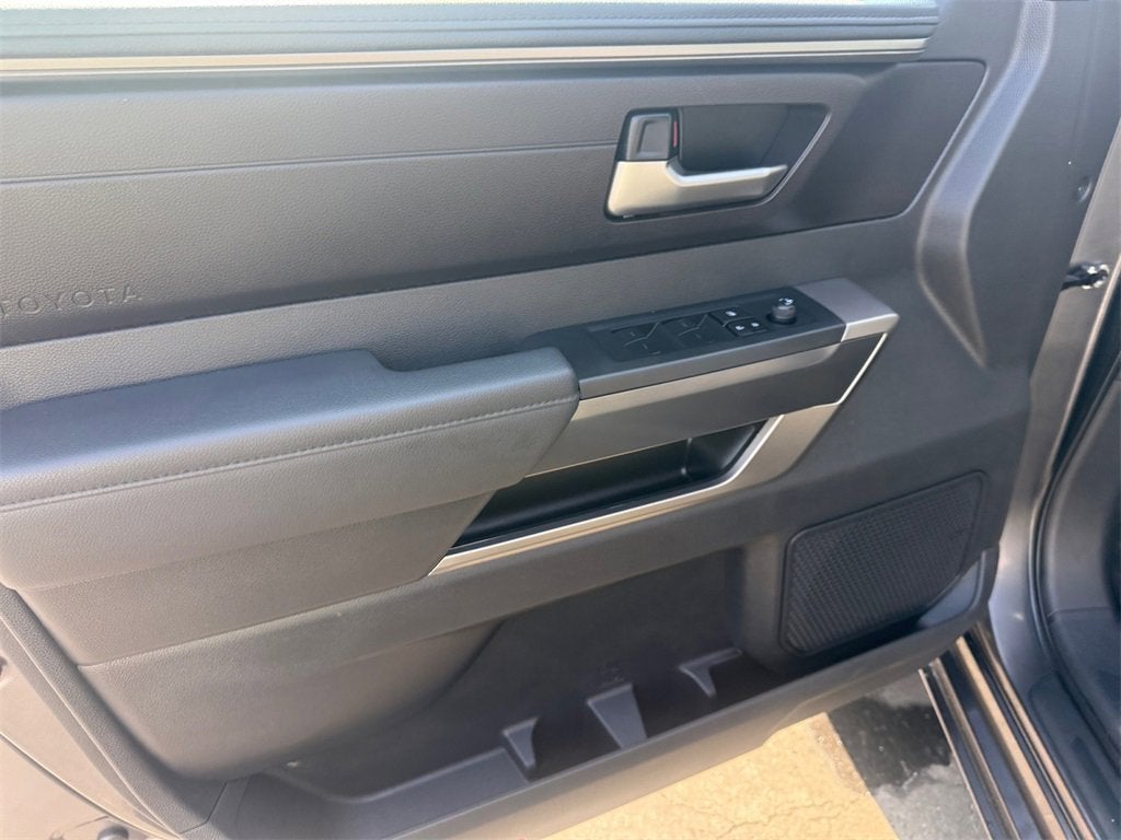 2024 Toyota Tundra 4WD SR5