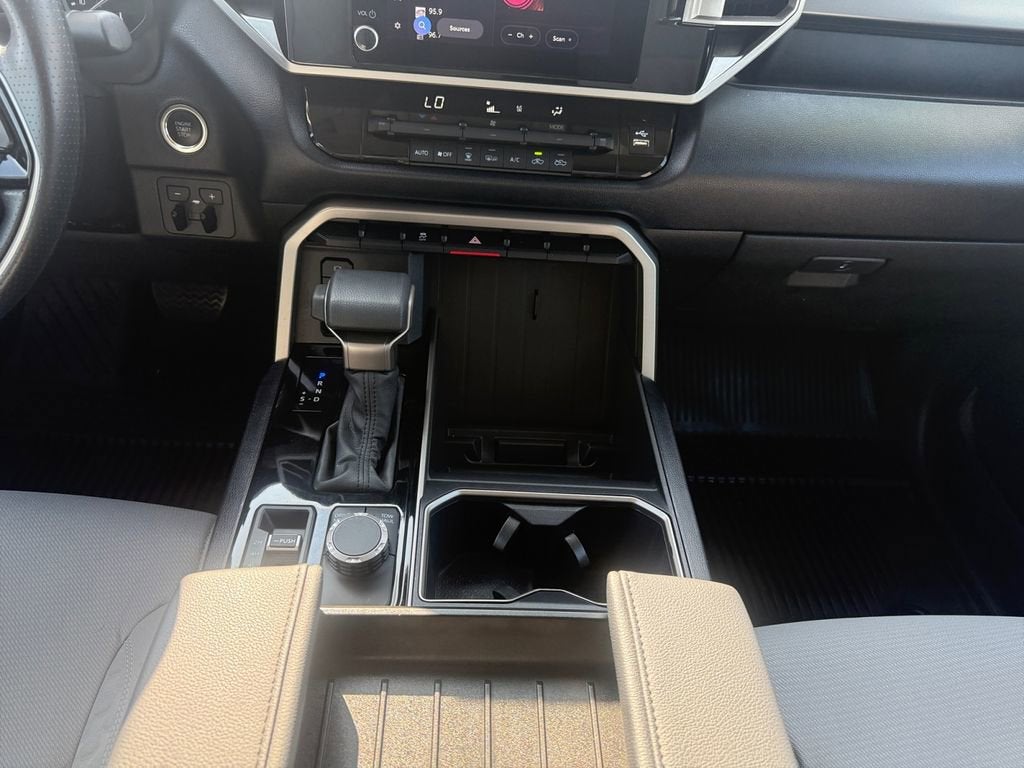 2024 Toyota Tundra 4WD SR5