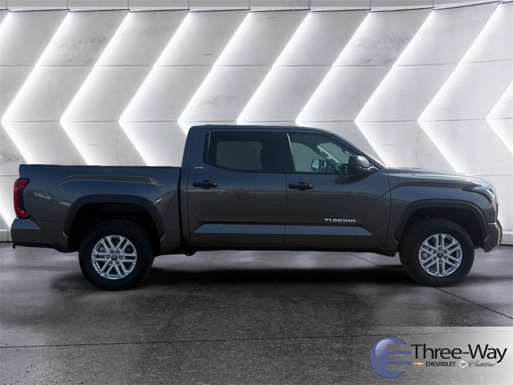 2024 Toyota Tundra 4WD SR5