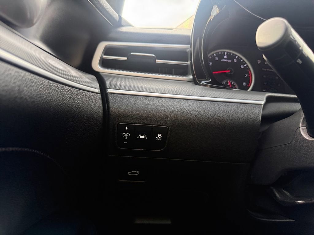 2022 Kia K5 LXS